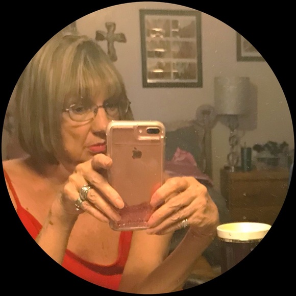 Meet your Posher, Kathy - Picture 1 of 1